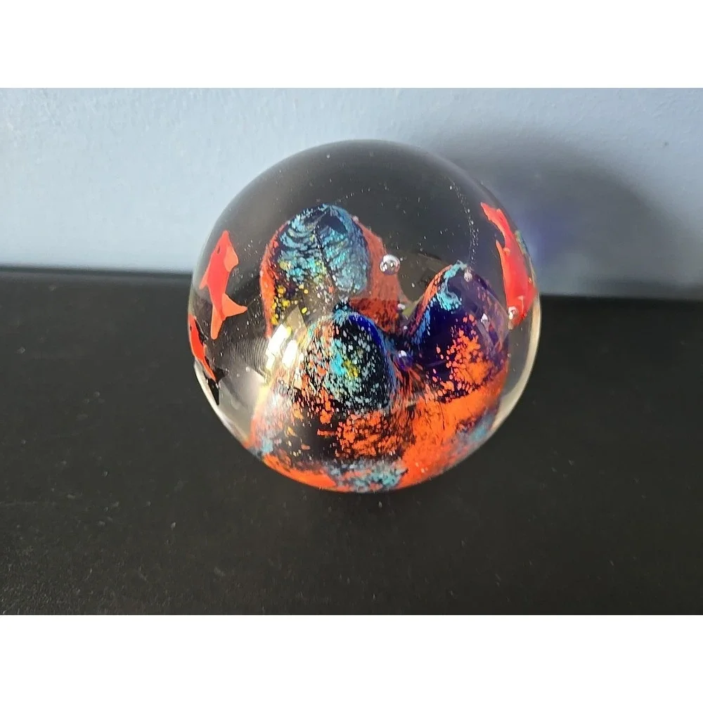 Crystal Collection Fish Paperweight‎ Handcrafted Round Shape Decorative